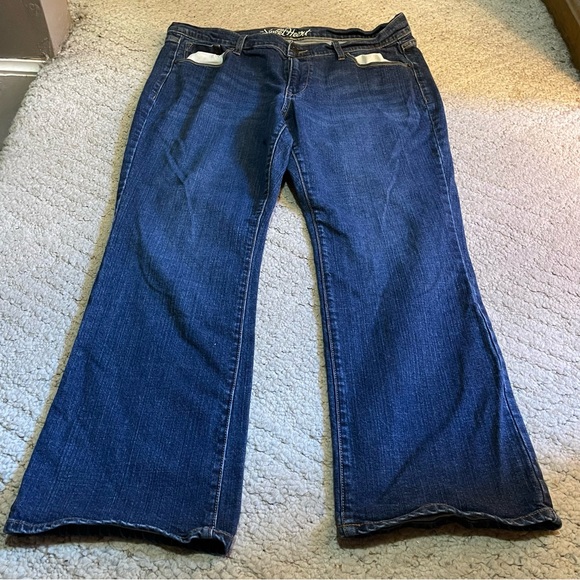 EUC Old Navy Boot Cut Sweetheart Jeans, Size 16 - Picture 4 of 7